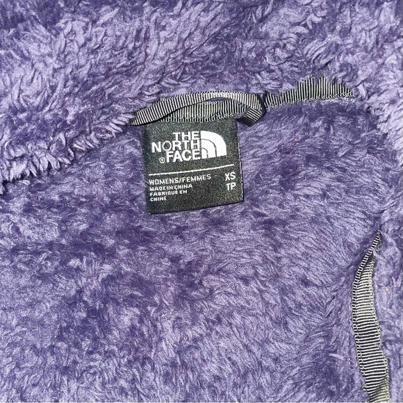 XS Fuzzy Northface Jacket - Picture 5 of 6